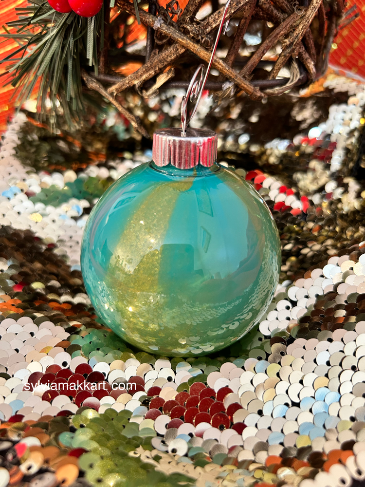 Holiday or Christmas Ornament 101